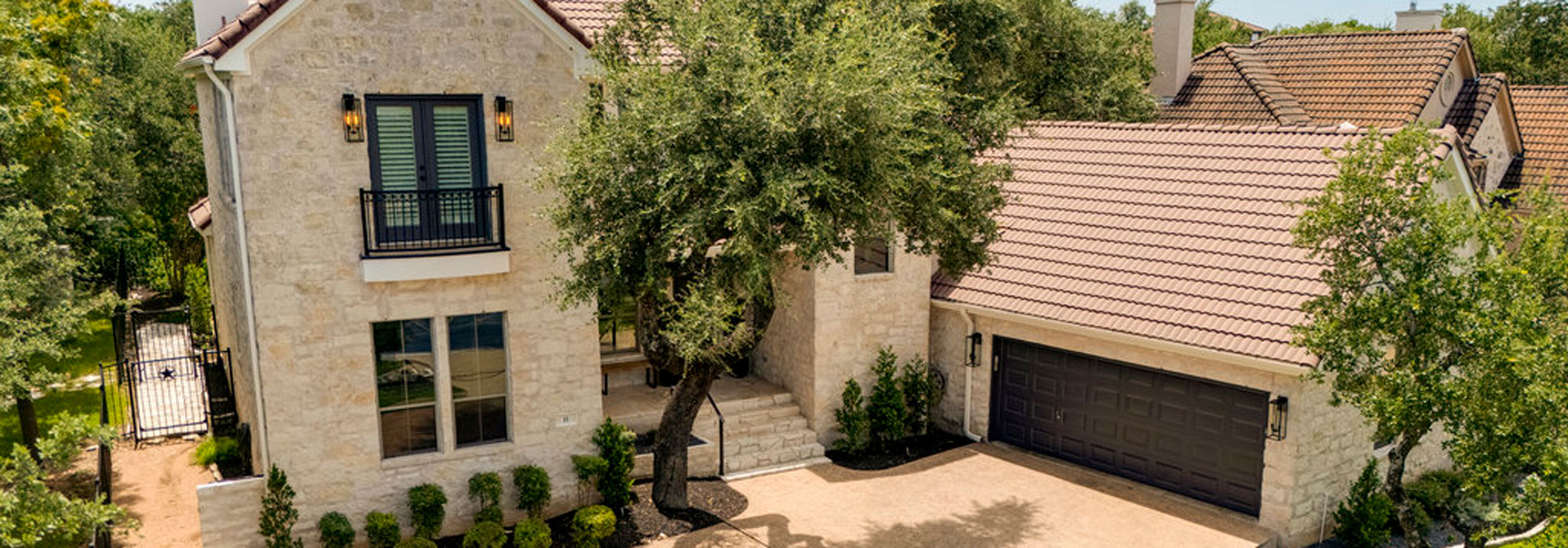 Hills-Transitional-Exterior-Featured